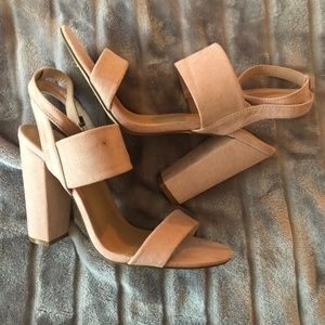 NWOB JustFab Nude Heel